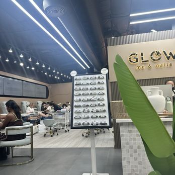 Glow Me & Nails - Nail Salons Near Me - Chino, California