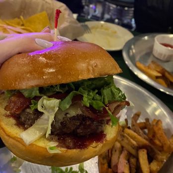 Rodeo Goat - Lake Ray Hubbard Burger - Burgers Near Me - Rockwall, Texas