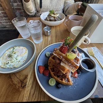Sunny Side Breakfast - Chicken and waffles with Hilo Loco in background - Breakfast & Brunch Near Me - Sacramento, California Sunny Side Breakfast - Chicken and waffles with Hilo Loco in background - Breakfast & Brunch Near Me - Sacramento, California