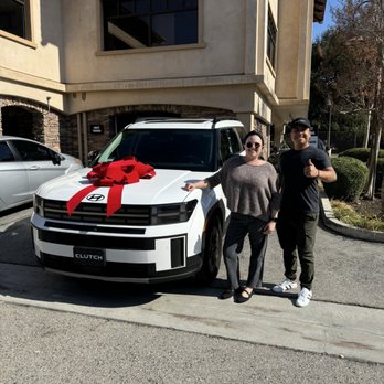 Clutch - Car Brokers Near Me - Agoura Hills, California