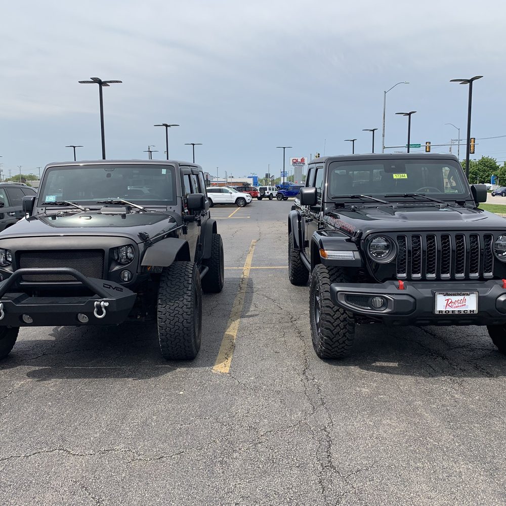 Larry Roesch Chrysler Jeep Dodge RAM - Easy and enjoyable Trade in.. - Car Dealers Near Me - Elmhurst, Illinois Larry Roesch Chrysler Jeep Dodge RAM - Easy and enjoyable Trade in.. - Car Dealers Near Me - Elmhurst, Illinois