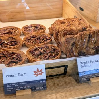 Paris Baguette - Bakeries Near Me - Glen Ellyn, Illinois Paris Baguette - Bakeries Near Me - Glen Ellyn, Illinois