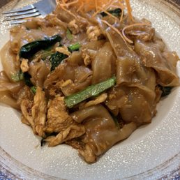 Pad Se Ew with Chicken Pad Se Ew with Chicken
