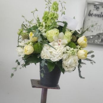Floral lab Design By Jay - Florists Near Me - Los Angeles, California