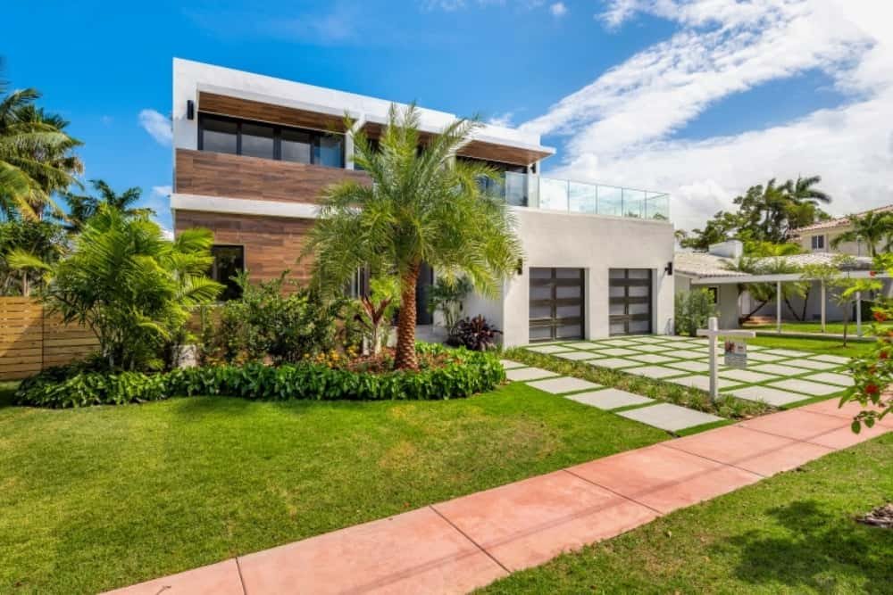 Slide of J&E construction