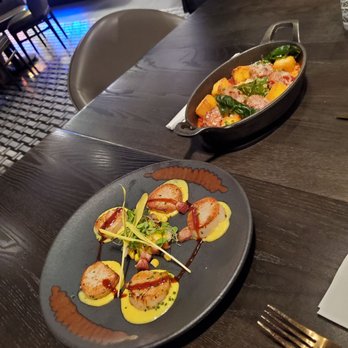 Gordon Ramsay Hell's Kitchen - Pan seared scallops and wagyu meatballs - Steakhouses Near Me - Stateline, Nevada