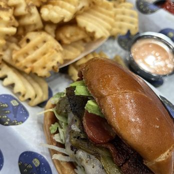 5th Street Burger & Fries - Burgers Near Me - Tempe, Arizona