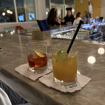 Vista - Drinks - Cocktail Bars Near Me - Anaheim, California