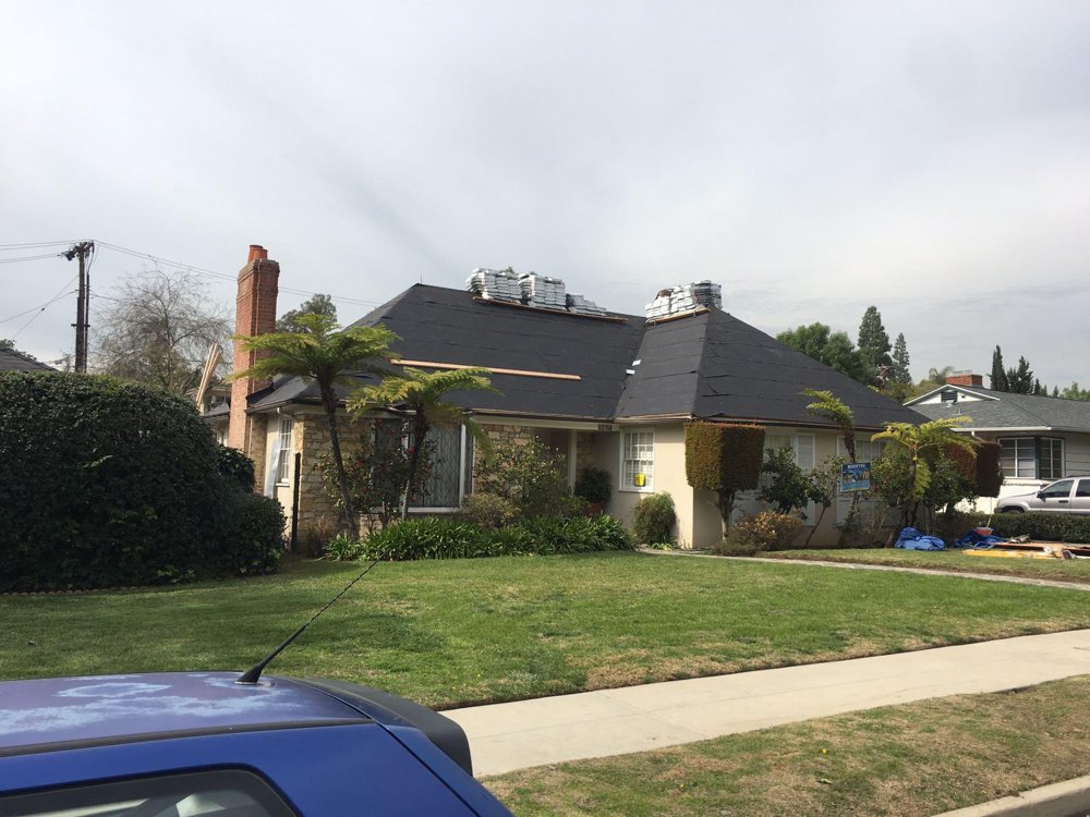 Slide of L.A. Roofing