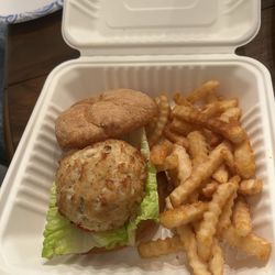 Loupy's Crabs & Seafood & Catering - Crab Cake Sandwich