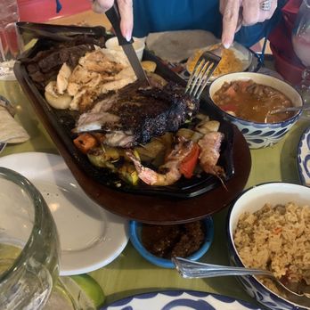 Pappasito's Cantina - Family Platter 1 It's ribs, shrimp, brochette, beef and chicken fajitas with all the fixings. - Tex-Mex Near Me - Arlington, Texas Pappasito's Cantina - Family Platter 1 It's ribs, shrimp, brochette, beef and chicken fajitas with all the fixings. - Tex-Mex Near Me - Arlington, Texas