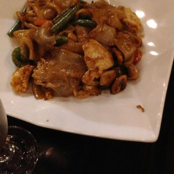 Phattra Thai Restaurant - Drunken noodles, excellent - Thai Near Me - Metuchen, New Jersey Phattra Thai Restaurant - Drunken noodles, excellent - Thai Near Me - Metuchen, New Jersey