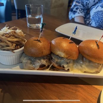 Perry's Steakhouse & Grille - Memorial City - Happy hour sliders, D E L I S H - Steakhouses Near Me - Houston, Texas Perry's Steakhouse & Grille - Memorial City - Happy hour sliders, D E L I S H - Steakhouses Near Me - Houston, Texas