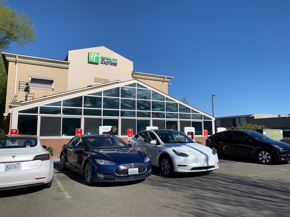 TESLA SUPERCHARGER ELLENSBERG Updated September 2024 1620 Canyon