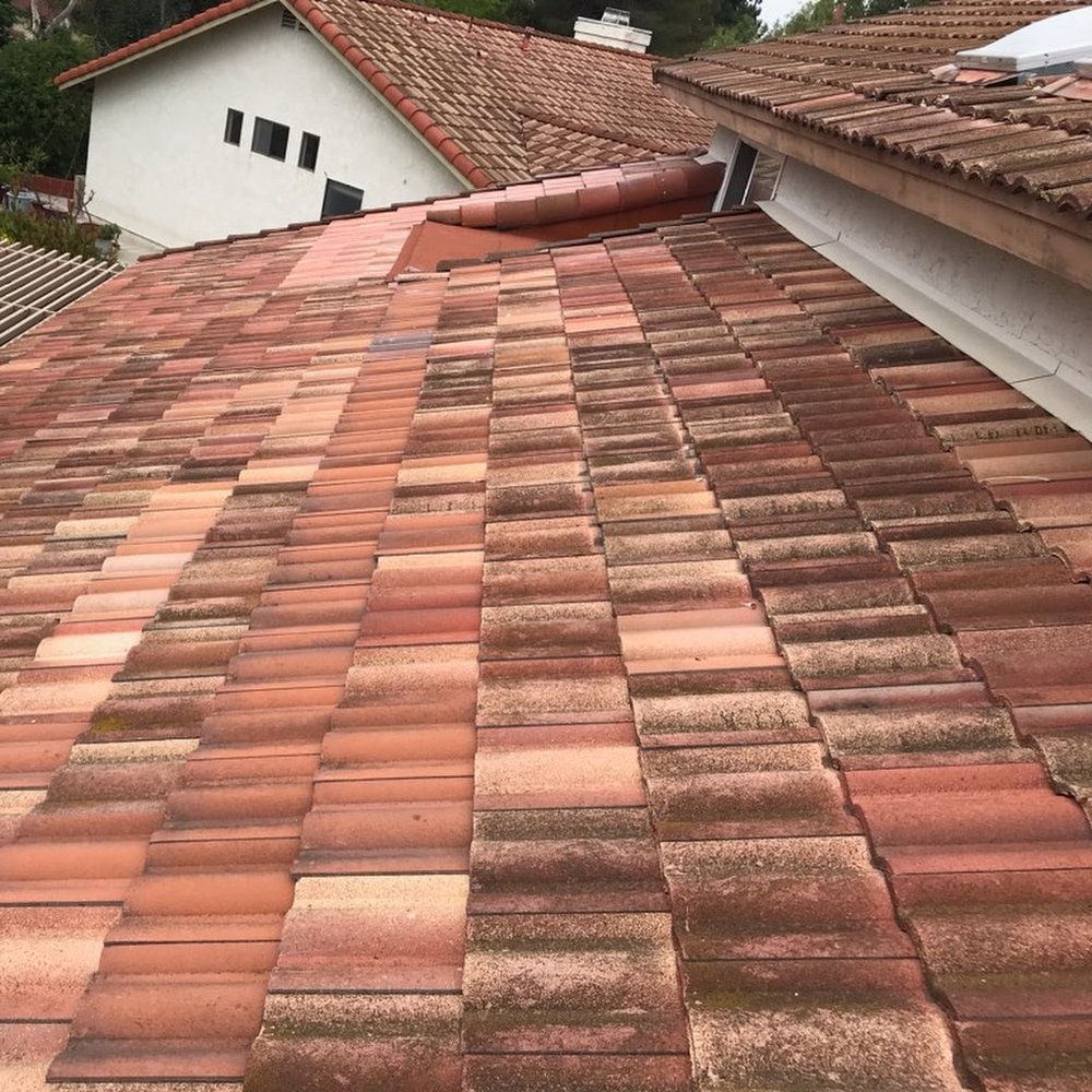 Slide of Advanced Roofleak Solutions