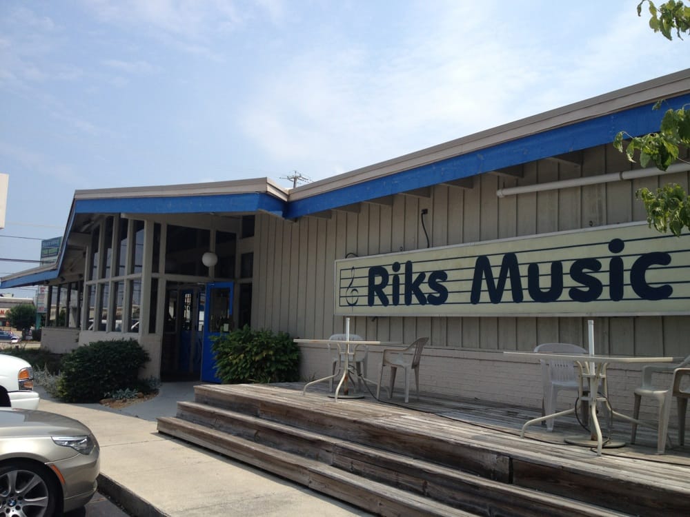 RIKS MUSIC & SOUND Updated September 2024 1505 Downtown West Blvd