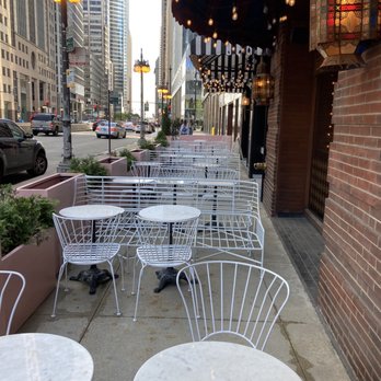 Beatnik On The River - Outdoor front seating area on the sidewalk - Cocktail Bars Near Me - Chicago, Illinois Beatnik On The River - Outdoor front seating area on the sidewalk - Cocktail Bars Near Me - Chicago, Illinois