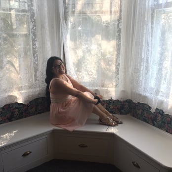 Wilbraham Mansion - Gorgeous window seat in main dinning room made for a perfect photo opt - Hotels Near Me - Cape May, New Jersey Wilbraham Mansion - Gorgeous window seat in main dinning room made for a perfect photo opt - Hotels Near Me - Cape May, New Jersey