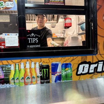 Taquería Arandas - This is the super friendly cashier - Mexican Near Me - Sonora, California