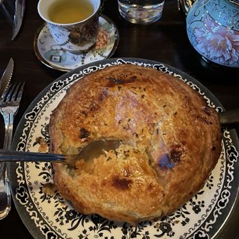 Monarch & Lion - Chicken Pot Pie - British Near Me - Chicago, Illinois Monarch & Lion - Chicken Pot Pie - British Near Me - Chicago, Illinois