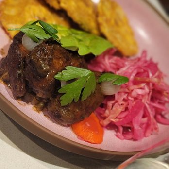 kann - Fried pork shoulder chunks....in layman's terms, ORDER IT! - Caribbean Near Me - Portland, Oregon kann - Fried pork shoulder chunks....in layman's terms, ORDER IT! - Caribbean Near Me - Portland, Oregon