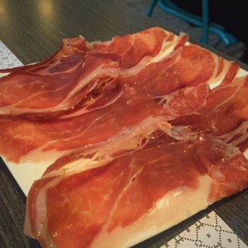 Vinitus - Jamon Iberico tapa - Tapas Bars Near Me - Barcelona, B Vinitus - Jamon Iberico tapa - Tapas Bars Near Me - Barcelona, B
