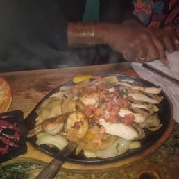 Sizzling Chiken n Shrimp Fajitas