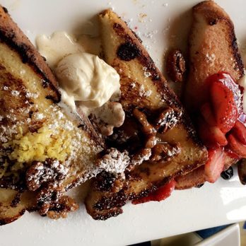 Batter & Berries - French Toast flight - Breakfast & Brunch Near Me - Chicago, Illinois Batter & Berries - French Toast flight - Breakfast & Brunch Near Me - Chicago, Illinois