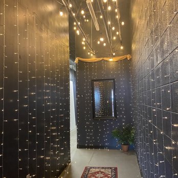 Column 15 - Hallway to bathroom - Coffee & Tea Near Me - Williamsburg, Virginia