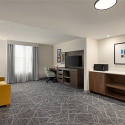Hampton Inn Bristol - Guest room
