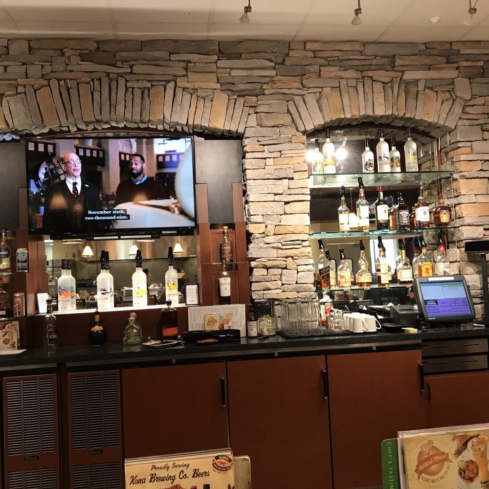 PGA Tour Grill - Bars Near Me - Honolulu, Hawaii PGA Tour Grill - Bars Near Me - Honolulu, Hawaii