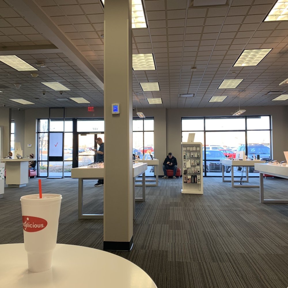 Verizon - Inside - Mobile Phones Near Me - American Fork, Utah Verizon - Inside - Mobile Phones Near Me - American Fork, Utah