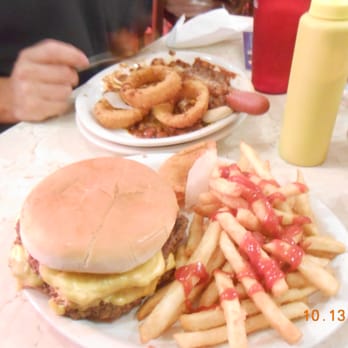 Mel's Hard Luck Diner - Diners Near Me - Branson, Missouri