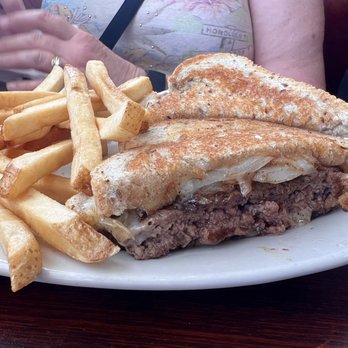 Darrell's Dog Gone Good Diner - Patty Melt - Breakfast & Brunch Near Me - Silver Springs, Florida