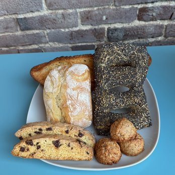 Standard Baking - Standard Baking Co - Baguette, Seeded fougasse, Roll, biscotti and almond macaroons - Bakeries Near Me - Portland, Maine Standard Baking - Standard Baking Co - Baguette, Seeded fougasse, Roll, biscotti and almond macaroons - Bakeries Near Me - Portland, Maine