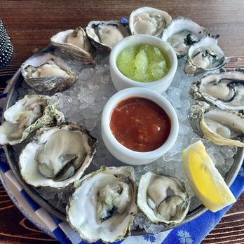 Duke’s Seafood Bellevue - Oysters - Seafood Near Me - Bellevue, Washington