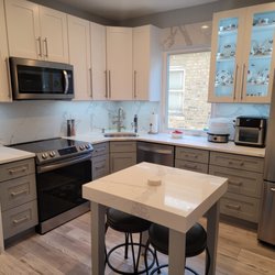 Art Granite Countertops - #Quartz #Cauntertops #Kitchen Art Granite  Countertops Inc .1119 Lunt Ave . Schaumburg IL 60193 tel: 847-923-1323 email: graniteartinc@gmail