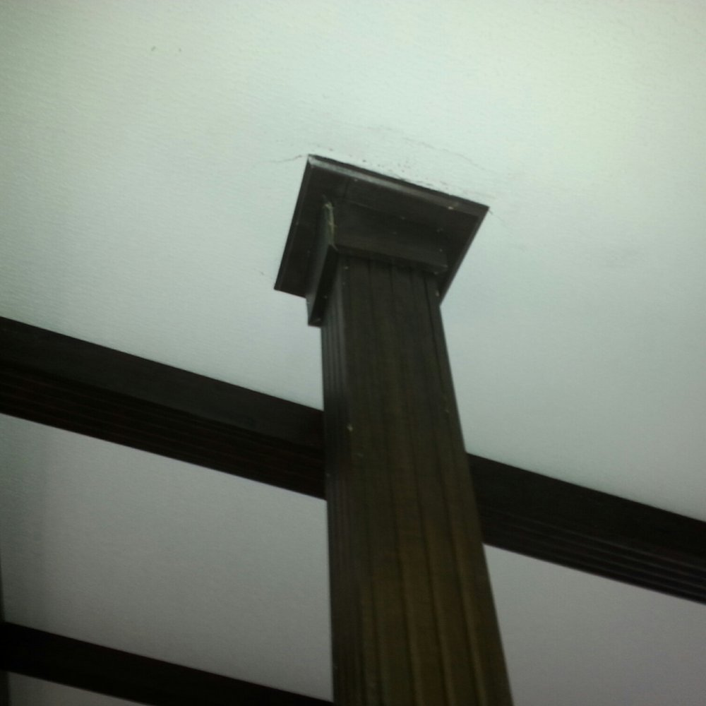 Palm Harbor - The ceiling is badly cracked - Mobile Home Dealers Near Me - Tomball, Texas Palm Harbor - The ceiling is badly cracked - Mobile Home Dealers Near Me - Tomball, Texas