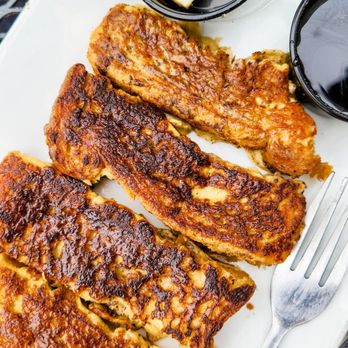 Neighbor's Old Town Clovis - Little Dippers French toast with butter and syrup - Burgers Near Me - Clovis, California