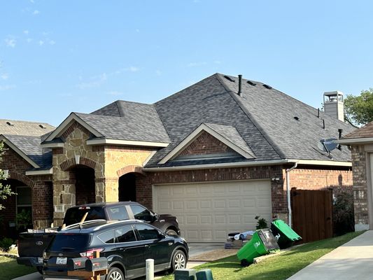 Refined Roofing TX Logo