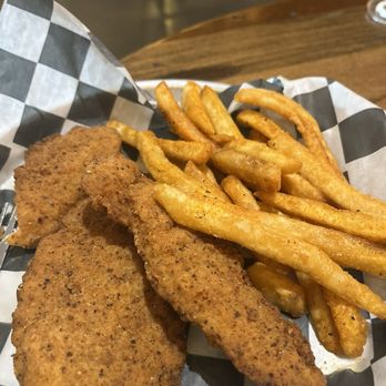 RJ Cinema Distillery & Taproom - Chicken Tenders and Fries - Cinema Near Me - Cincinnati, Ohio RJ Cinema Distillery & Taproom - Chicken Tenders and Fries - Cinema Near Me - Cincinnati, Ohio