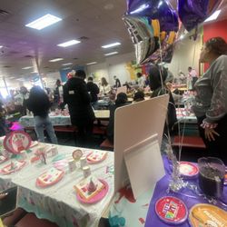 Chuck E. Cheese