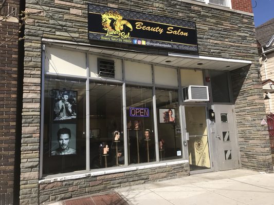 Luna Y Sol Beauty Salon By Natalie