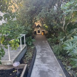 Outdoor Walkway Outdoor Walkway