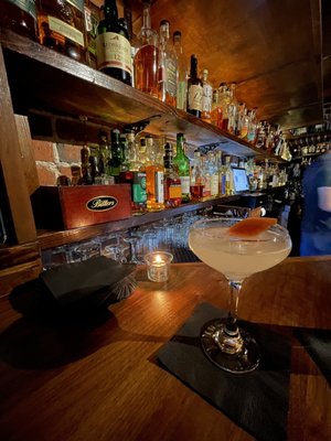 Bathtub Gin & Co. by null