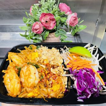Tee Ruk Thai - Food Trucks Near Me - Philadelphia, Pennsylvania Tee Ruk Thai - Food Trucks Near Me - Philadelphia, Pennsylvania