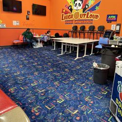 LOL Kids Club Ontario California - Sitting area for parents