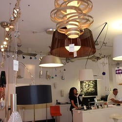 Luxe Cable & Light - This is how the store looks in the inside