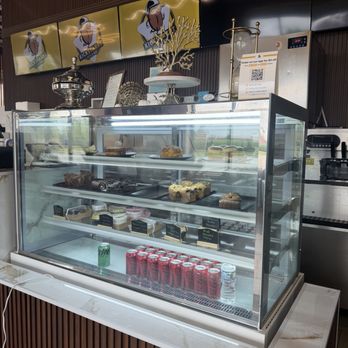 Kickstarrt Coffee Cafe - Cold case with sweet treats and food display examples @veefoodlife - Cafes Near Me - Carmel, Indiana Kickstarrt Coffee Cafe - Cold case with sweet treats and food display examples @veefoodlife - Cafes Near Me - Carmel, Indiana