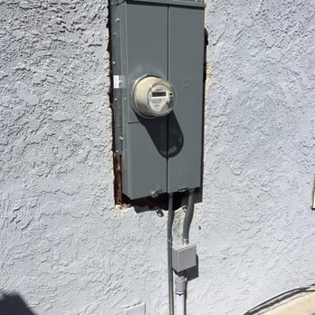 Wood Electric - New Square-D main service panel. Bye Bye Zinsco panel, aka...Old Smokey. - Electricians Near Me - Norwalk, California Wood Electric - New Square-D main service panel. Bye Bye Zinsco panel, aka...Old Smokey. - Electricians Near Me - Norwalk, California